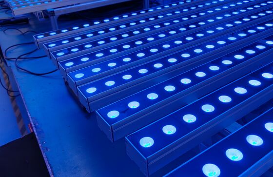 18-48W LEDウォールウォッシャーライト、電源オン/オフまたはDMX512制御モード搭載、-10℃～40℃の動作温度に対応