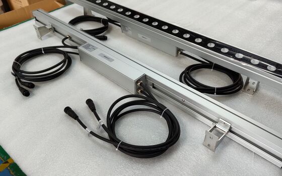 3 年間の保証期間 LED 壁洗浄機 ライト アルミ合金 1m 長さ 建築家の玄関照明のための照明ソリューション