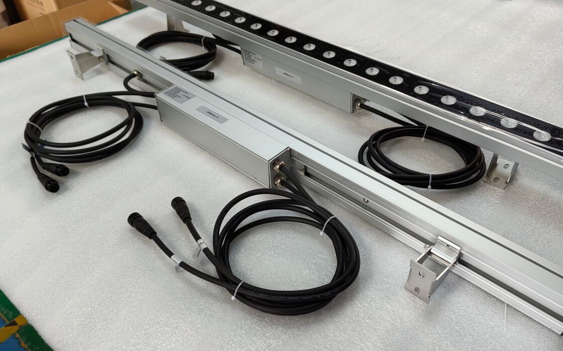 3 年間の保証期間 LED 壁洗浄機 ライト アルミ合金 1m 長さ 建築家の玄関照明のための照明ソリューション